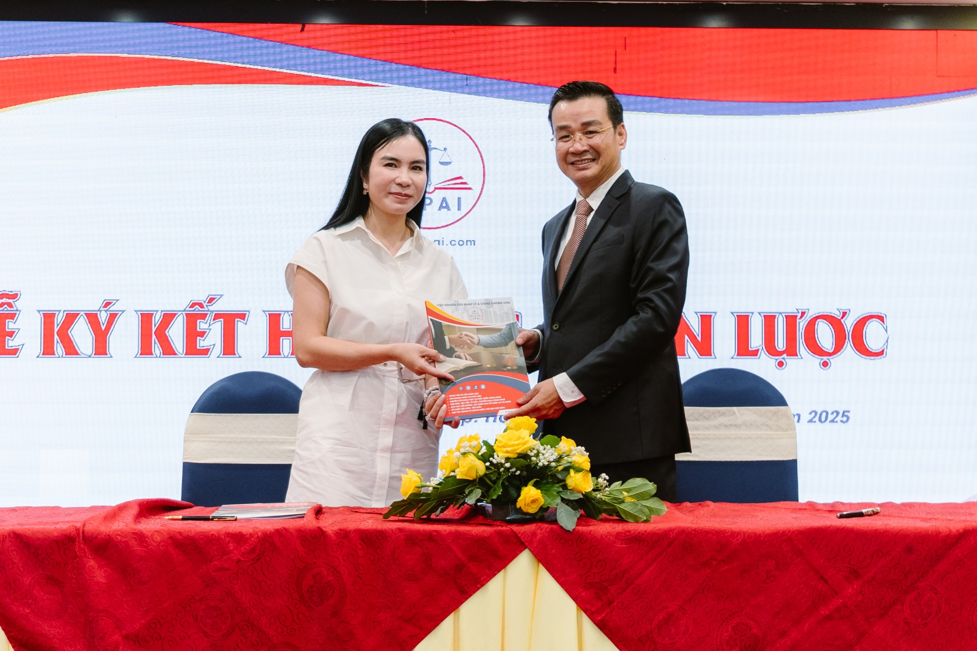 Viện ILPAI ký hợp tác chiến lược với Doanh nhân Lưu Nga – Nhà sáng lập thương hiệu thời trang ELISE